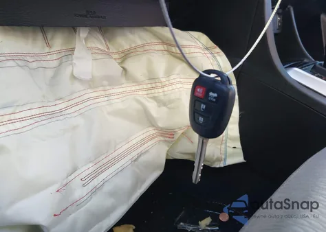 2017 Toyota Corolla Le из США, поврежденный, VIN 5YFBURHE8HP631176